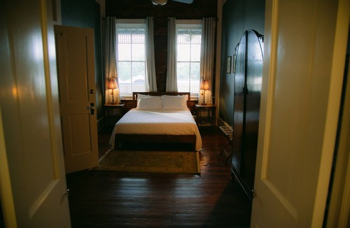 Hogansville Hotel | The Grand Hotel