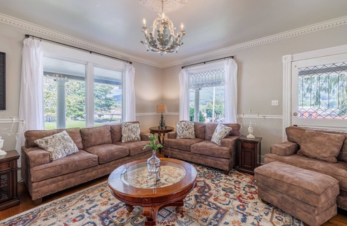 Fort Payne House | The Grand House - 5BD & 3 BA