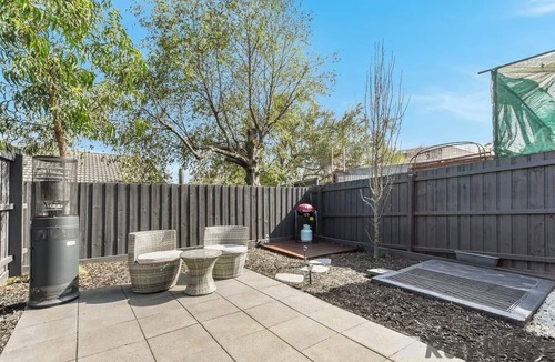 Dandenong House | The Grand Luxe Villa (Unit 3/64)