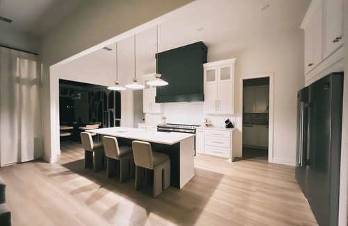 Lubbock House | The Grand Mansion on 1 acre with 7 bathrooms!