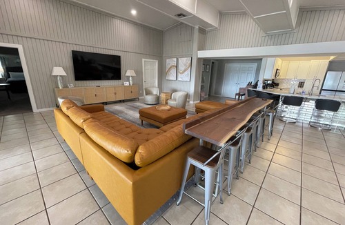 Pelican Bay House | The Grand Pelican - LakeFront W/Pool, Sport Court, Fire Pit