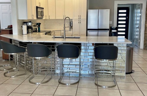 Pelican Bay House | The Grand Pelican - LakeFront W/Pool, Sport Court, Fire Pit