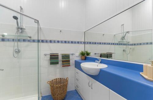 Pimlico Apartment | The Grand Queenslander On Turner