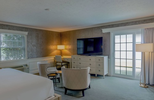 Warren Hotel | The Grand Resort