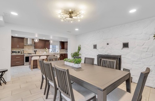 Lakeshore House | The Grand River retreat