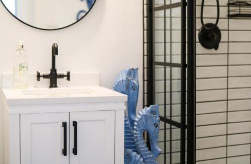 Belle River House | The Grand River Retreat with heated Pool & hot tub