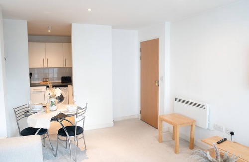 Elephant and Castle Apartment | The Grand Serenity Suite