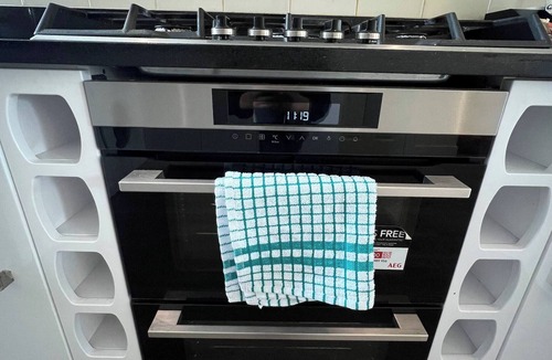 Croham Apartment | The Grand Spacious Two Bed Apartment