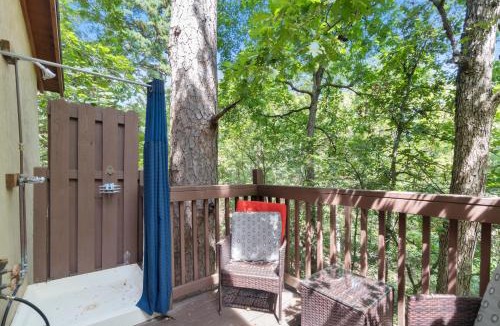 Eureka Springs Hotel | The Grand Treehouse Resort