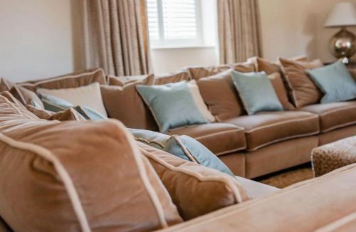 Shrewsbury House | The Grange At Hencote Vineyard