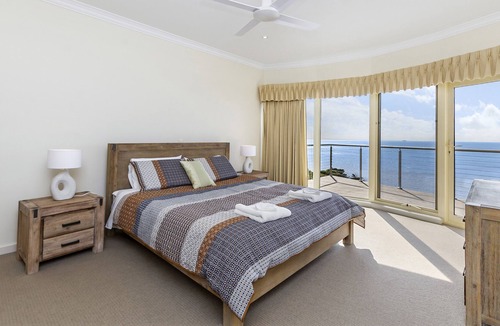 Portland North House | 'The Grange' - Panoramic Sea Views!