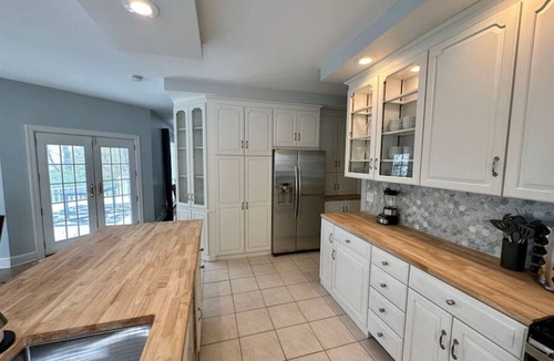 North East House | "The Grape Escape"-Stylish Retreat Wine Country PA
