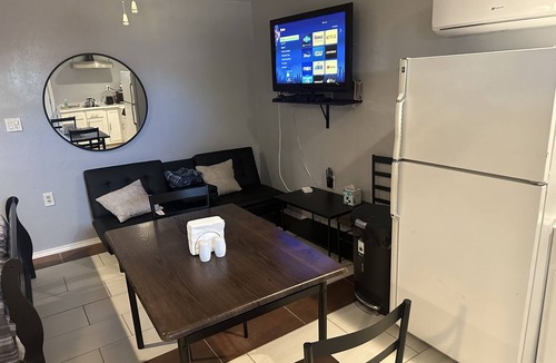 Dixon Apartment | The Grape House