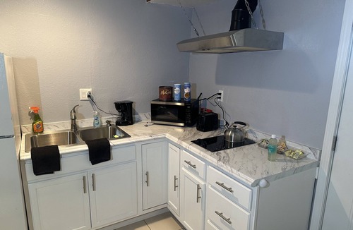 Dixon Apartment | The Grape House