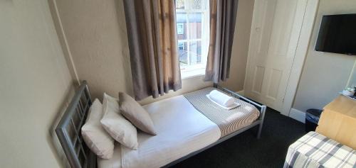 Southampton City Centre Hotel | The Grapes Pub