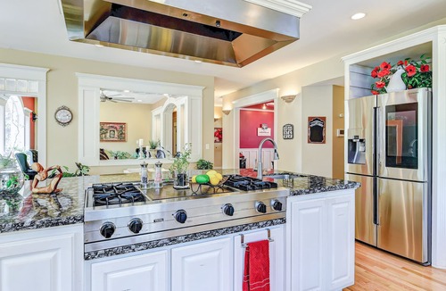 Monroe House | The Grayson B&B experience the garden-to-table meals