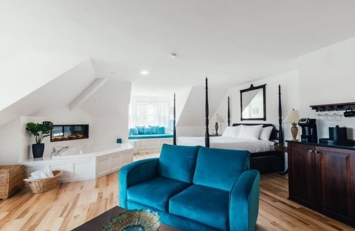 Queens Square Hotel | The Great George