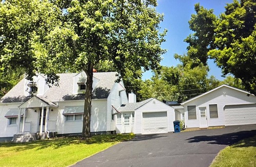 Weldon Spring Heights Condo | The Great Room - fully cozy & private Townhome