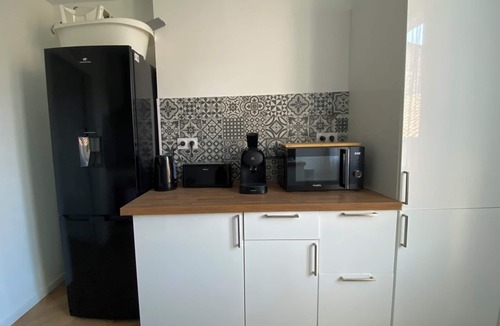 Perigueux Apartment | The green box