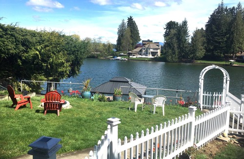 Bonney Lake Apartment | The Green Heaven at the Lake
