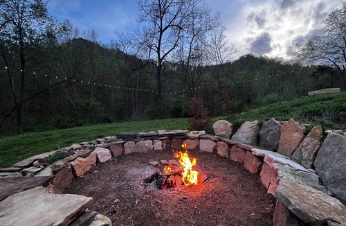 Heidelberg Cabin | The Green House/Red River Gorge/WiFi/Private/Cliff Views/Peaceful