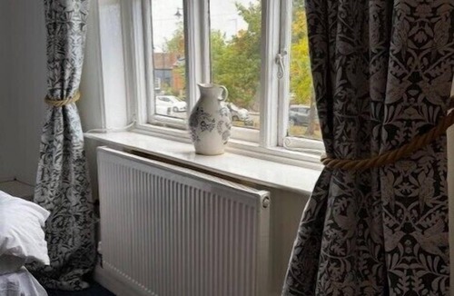 Dunchurch Bed & Breakfast | The Green Man