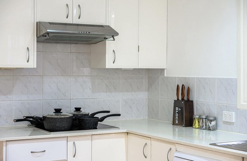 St Ives House | The Green Nest 4BR house with Pool