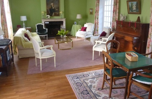 Maintenon House | "The green setting" 10 people Charming house ***