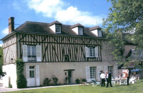 Maintenon House | "The green setting" 10 people Charming house ***