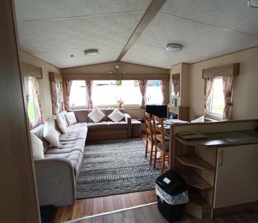 Newquay House | The Green - Summer Breeze