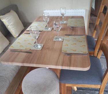 Newquay House | The Green - Summer Breeze