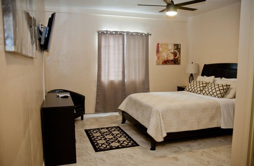 Myrtle Creek Hotel | The Green Tree Hotel