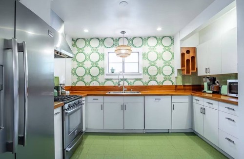 Chestnut House | The Greenhouse