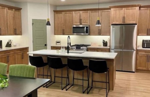 Caldwell House | The Greenhouse!