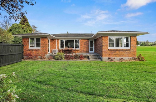 Fenton Street Cottage | The Greenkeeper's Cottage