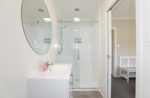 Rotorua House | The Greenkeepers Cottage