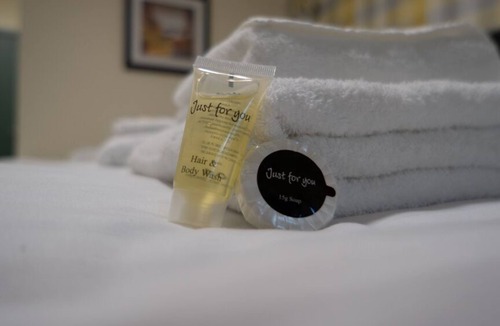 Cleedownton Hotel | The Greenland's Inn