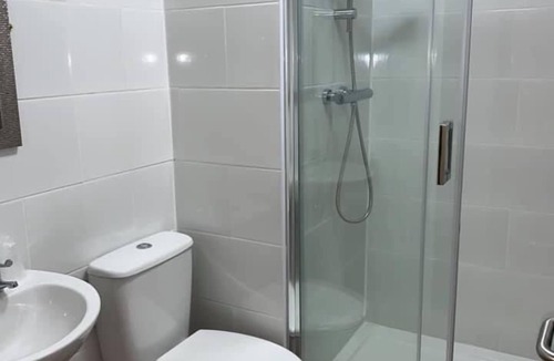 Cleedownton Hotel | The Greenland's Inn