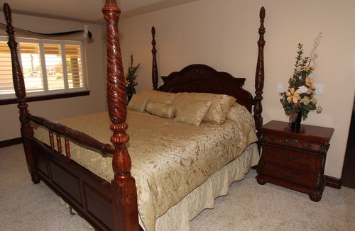 Price Hotel | The Greenwell Inn
