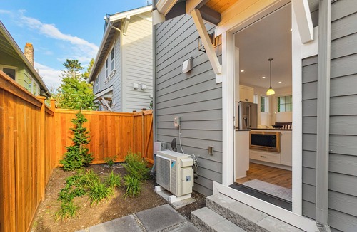 Whittier Heights Apartment | The Greenwood Gem