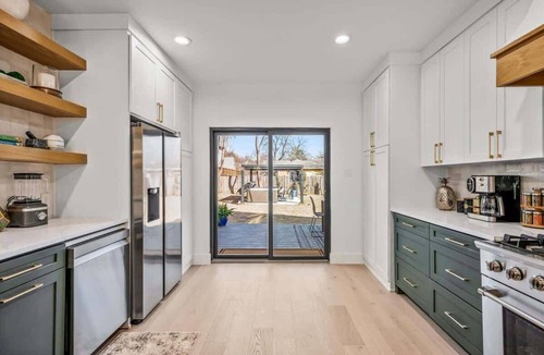 Dallas House | The Gretel-Stunning 4 Bed Downtown Gem, Spa, 14ppl