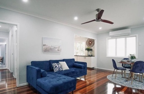 Kallangur House | The Grey Lady