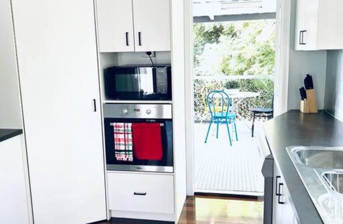 Kallangur House | The Grey Lady