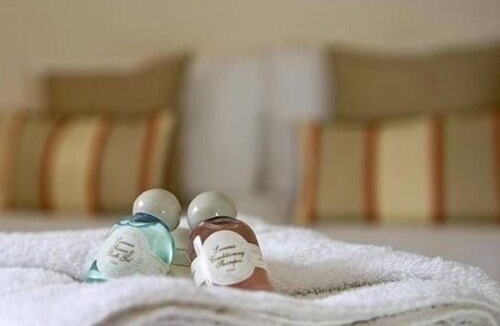 Aldbury Bed & Breakfast | The Greyhound Inn Aldbury