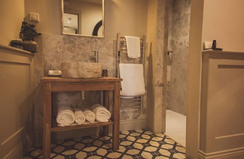 Stockbridge Hotel | The Greyhound on the Test