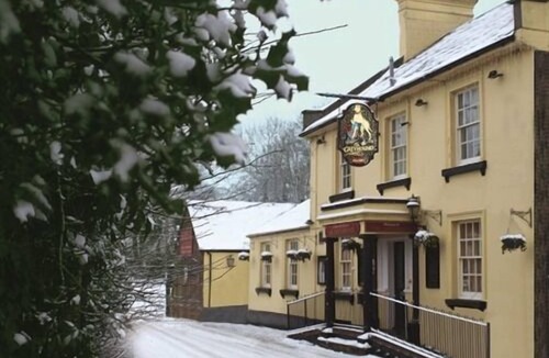 Tring House | The Greyhound Wigginton