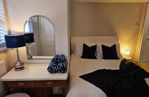 Wadhurst House | The Grieg