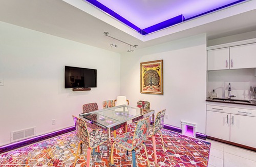 Spring City Apartment | 'The Grotto' - Unique Interactive Cave Experience