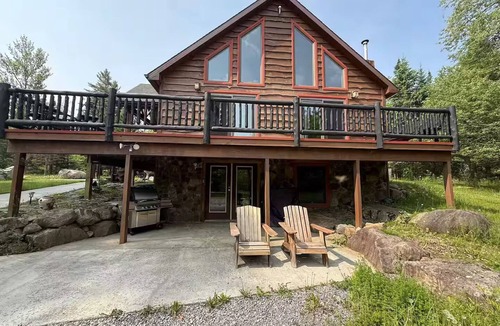Indian Lake Cabin | The Grounded Getaway