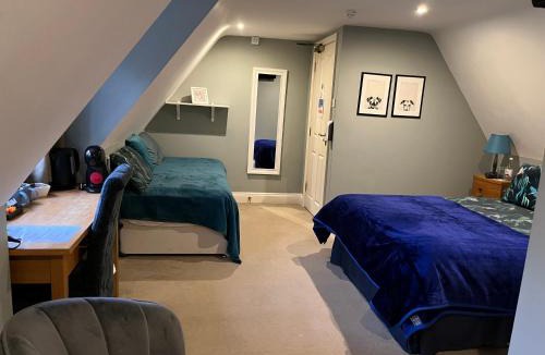 Ludwell Hotel | The Grove Arms